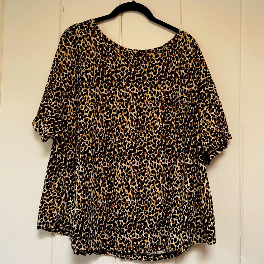 Leopard print tee